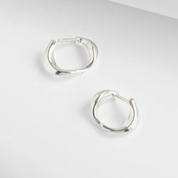 Madewell Demi-Fine Twist Huggie Hoop Earrings in Sterling Silver $58 NU947 NEW - Picture 2 of 5